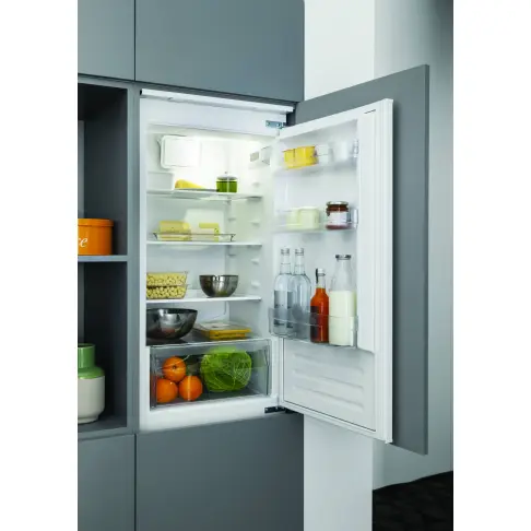 Réfrigérateur combiné intégré INDESIT BI18DC2 - 2